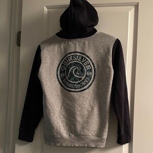 Boys Quicksilver zip up. (size 10 boys)